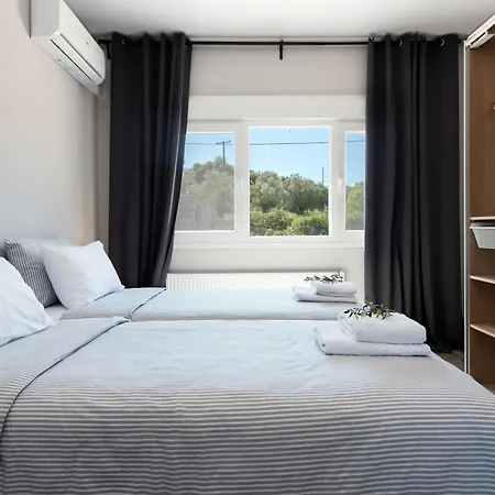 Endless Summer Retreats By Paradise Villa Kouramaditika