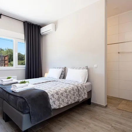 Villa Endless Summer Retreats By Paradise Kouramaditika