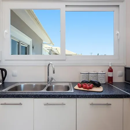 Endless Summer Retreats By Paradise Villa Kouramaditika