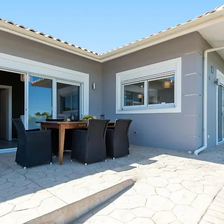 Endless Summer Retreats By Paradise Villa