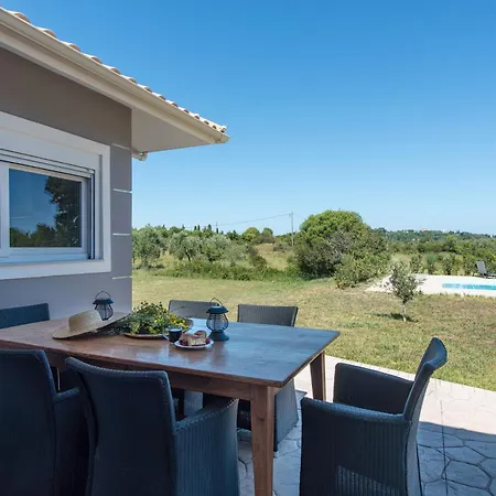 Endless Summer Retreats By Paradise Villa Kouramaditika
