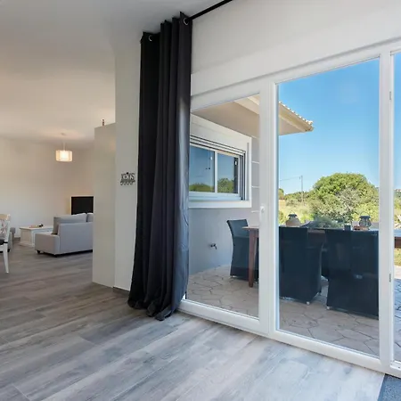 Endless Summer Retreats By Paradise Vila *