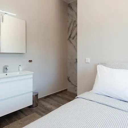 Endless Summer Retreats By Paradise Vilă Kouramaditika