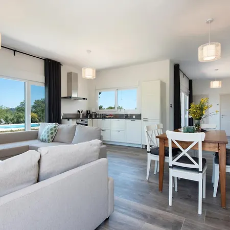 Endless Summer Retreats By Paradise *