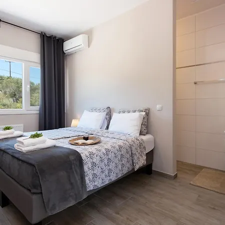 Endless Summer Retreats By Paradise Vila *