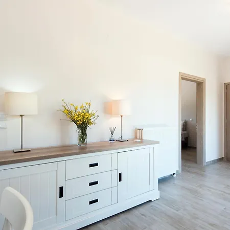 Endless Summer Retreats By Paradise Vila