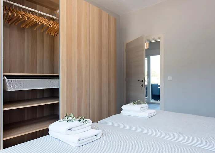 Endless Summer Retreats By Paradise *
