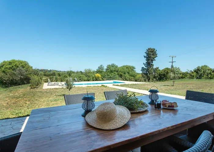 Endless Summer Retreats By Paradise Villa Kouramaditika