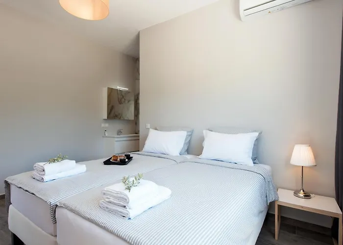 Endless Summer Retreats By Paradise *