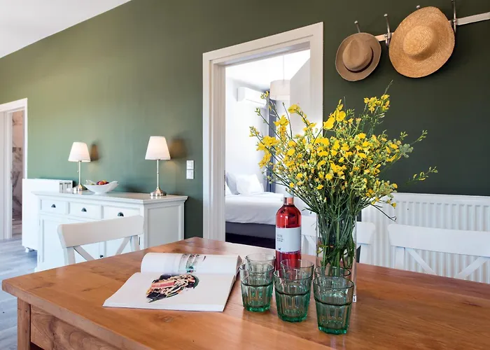 Endless Summer Retreats By Paradise *